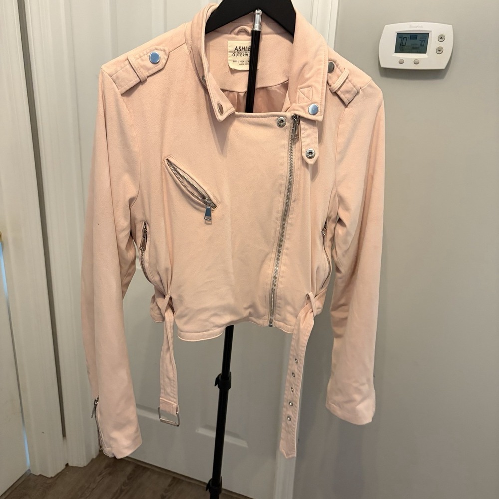 Ashley Outerwear Blush pink Moto jacket Buckles Snaps Edgy Large Runs Small